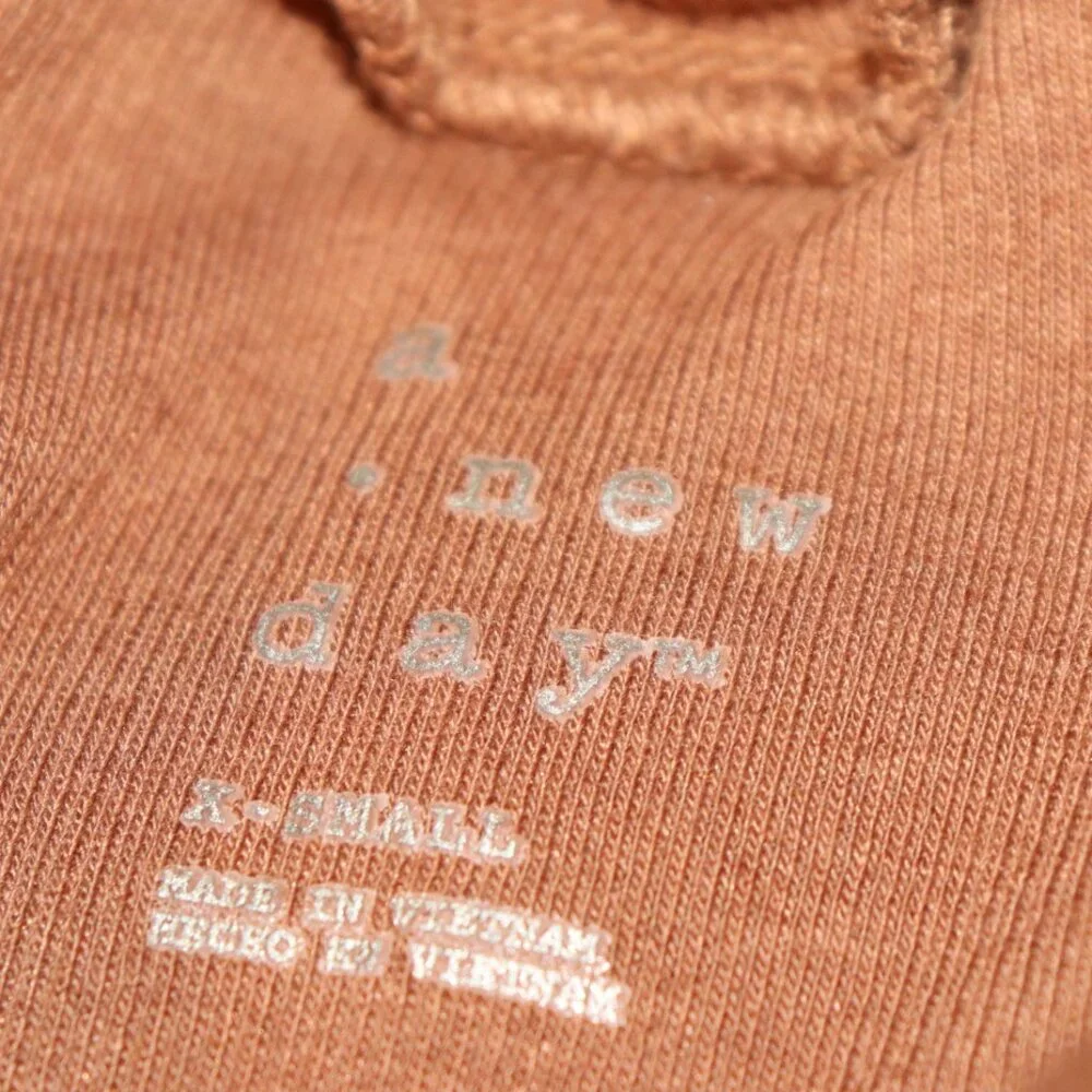 🤎🧶 A New Day Turtleneck Sweater · Size XS